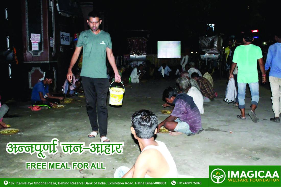 Annapurna Jan Aahar — volunteers serving a warm meal